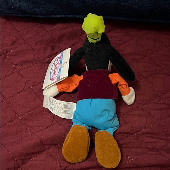 Disney Goofy Plush with Orange and Blue Outfit - Picture 3 of 3